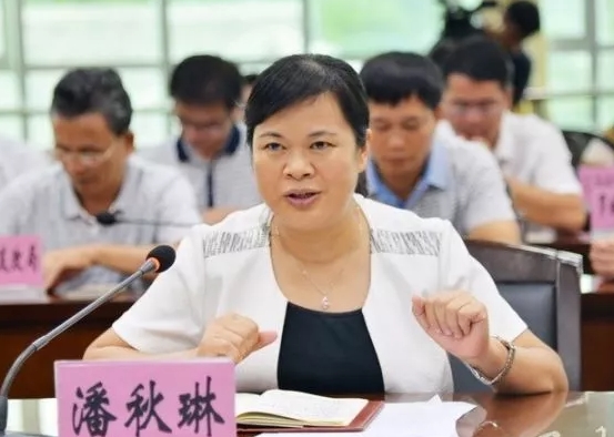 潘秋琳簡歷：河池市政協(xié)副主席潘秋琳，曾任河池市委副秘書長、羅城縣長、南丹縣委書記