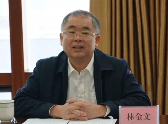 林金文簡歷：廣西自治區(qū)人大法制委員會副主任委員林金文，曾任廣西高院副院長、司法廳廳長、商務廳副廳長